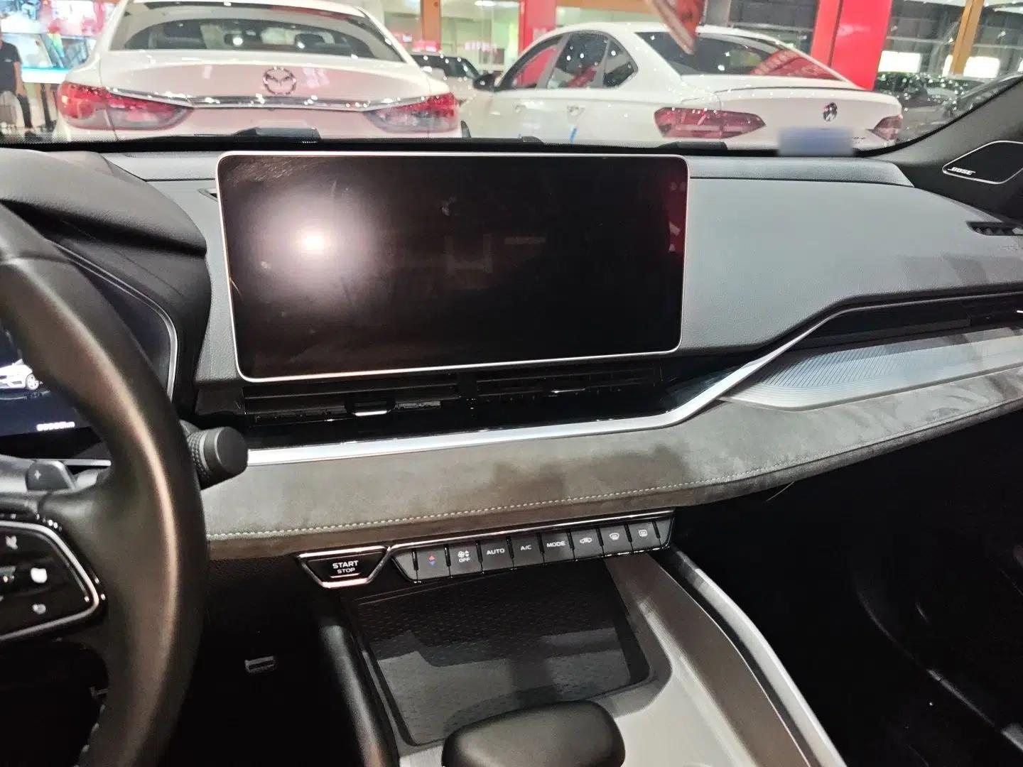 Geely Auto Preface 2023 2.0TD "Only This Verdant Green" Edition — миниатюра 15