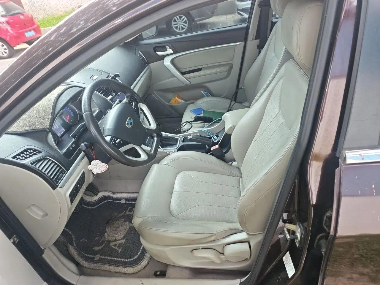 Geely Auto Emgrand 2016 Sedan 1.5L CVT Luxury Model — миниатюра 15