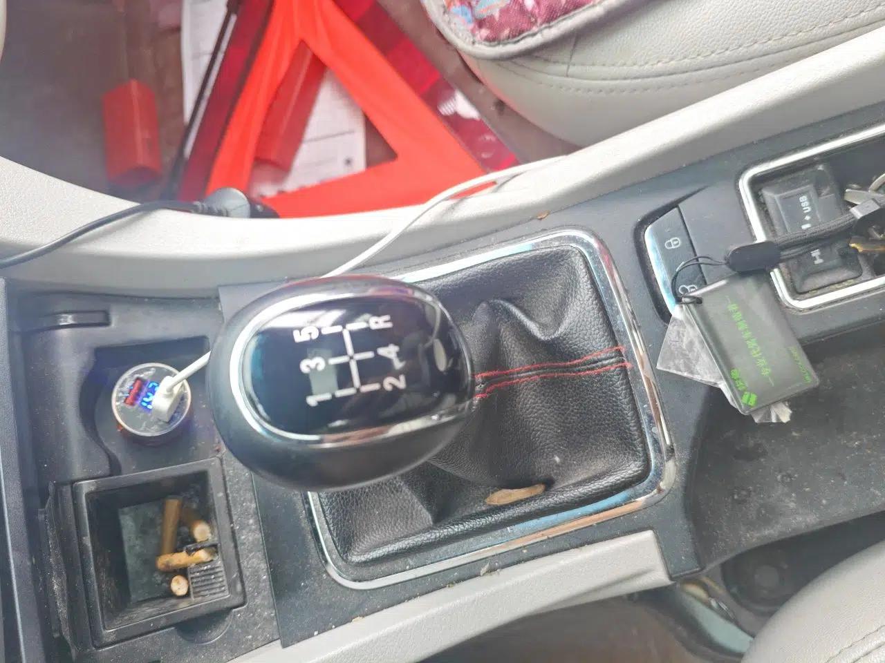 Geely Auto Emgrand 2015 Sedan 1.5L Manual - Top Trim Level — миниатюра 14