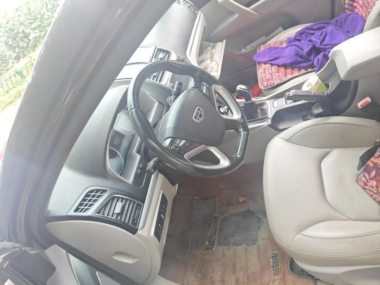 Geely Auto Emgrand 2015 Sedan 1.5L Manual - Top Trim Level — миниатюра 15