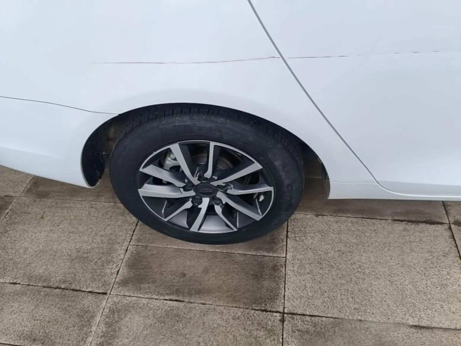Geely Auto Emgrand 2020 1.5L CVT Upward Version — миниатюра 11