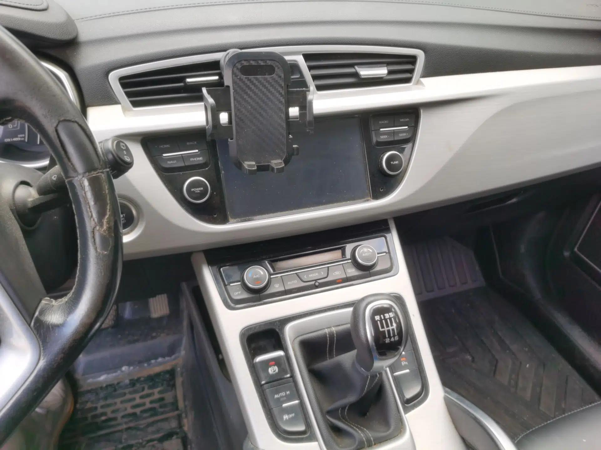 Geely Auto Emgrand X7 Sport 2016 2.0L Manual ZhiShang Version — миниатюра 13