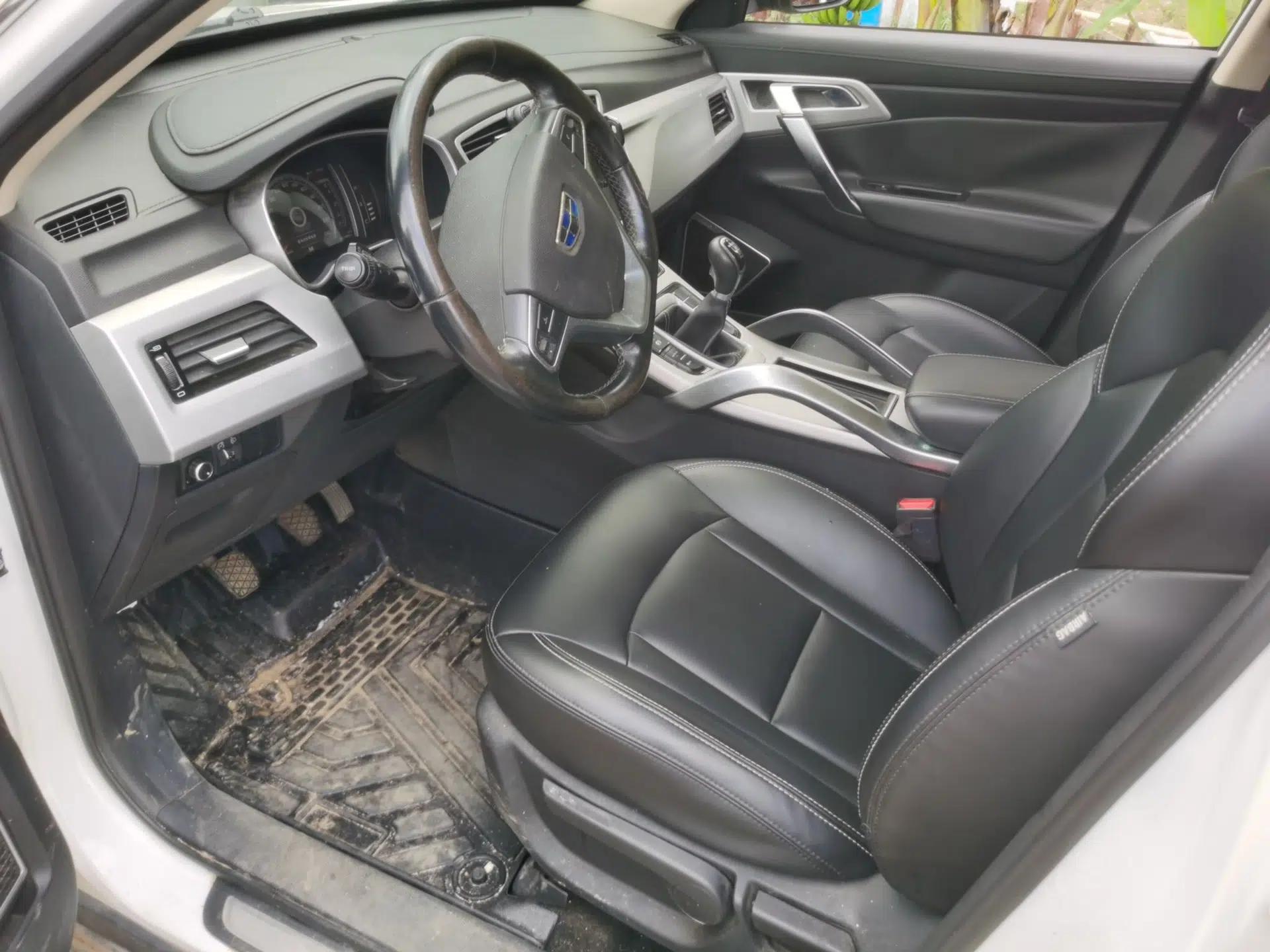 Geely Auto Emgrand X7 Sport 2016 2.0L Manual ZhiShang Version — миниатюра 15