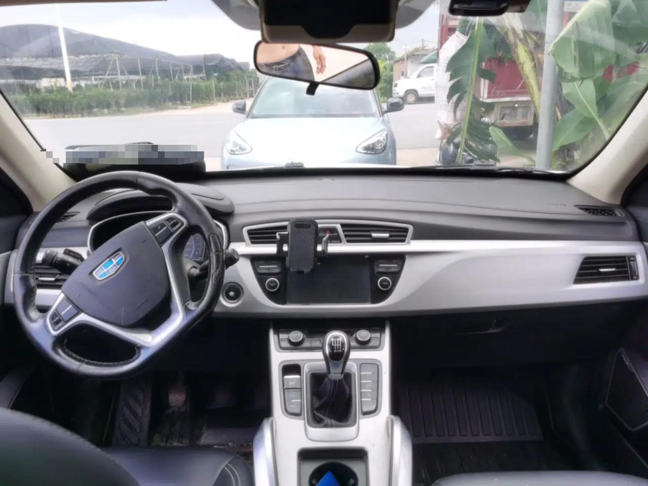 Geely Auto Emgrand X7 Sport 2016 2.0L Manual ZhiShang Version — миниатюра 9