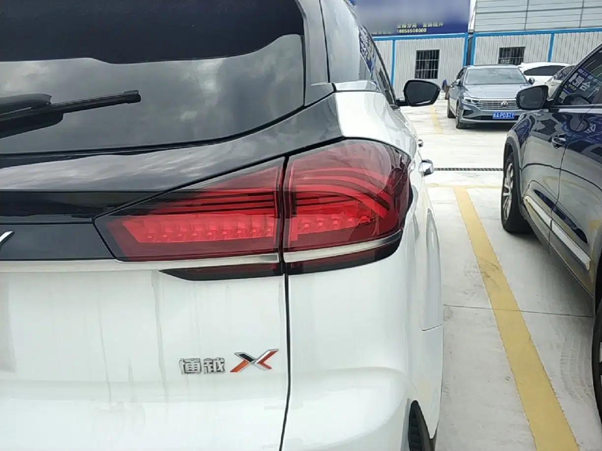 Geely Auto Emgrand X7 Sport 2022 Boyue X 1.8TD DCT Smart Model — миниатюра 9