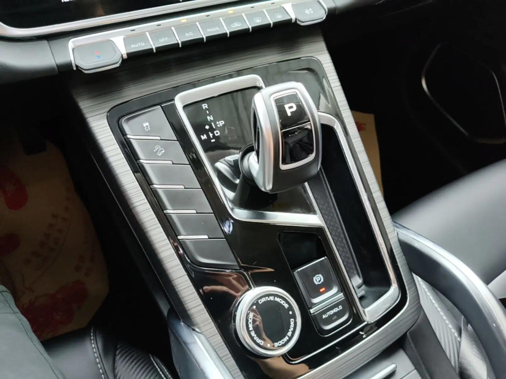 Geely Auto Emgrand X7 Sport 2020 1.8TD DCT Smart Connect PRO — миниатюра 16