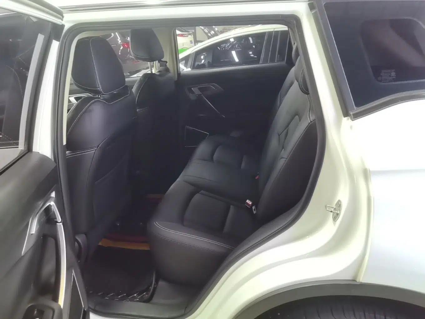 Geely Auto Emgrand X7 Sport 2021 Million Edition 1.8TD DCT Two-Wheel Drive Comfort Model — миниатюра 20