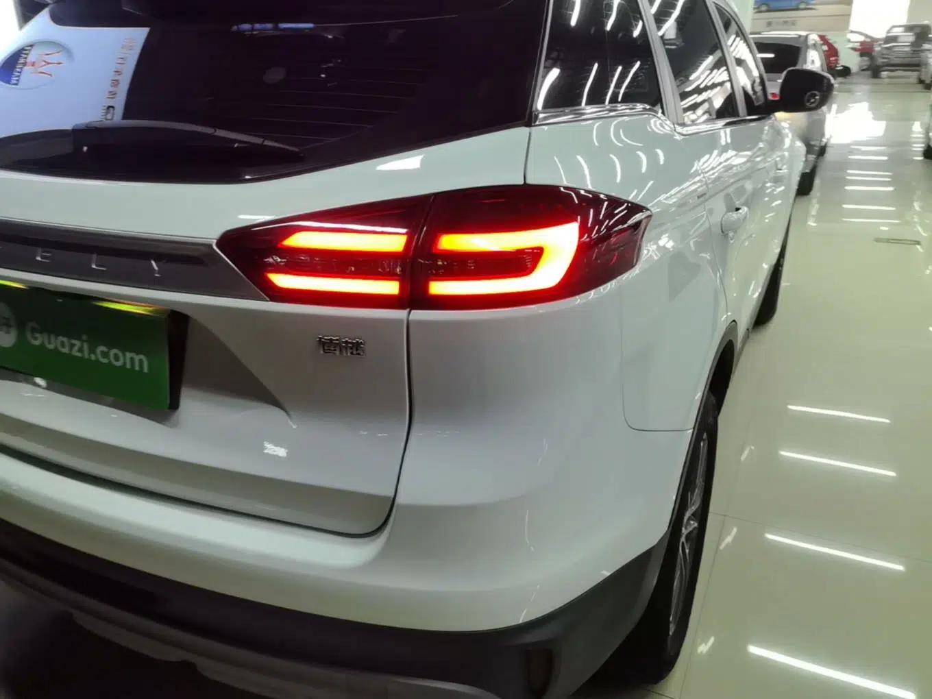 Geely Auto Emgrand X7 Sport 2021 Million Edition 1.8TD DCT Two-Wheel Drive Comfort Model — миниатюра 9