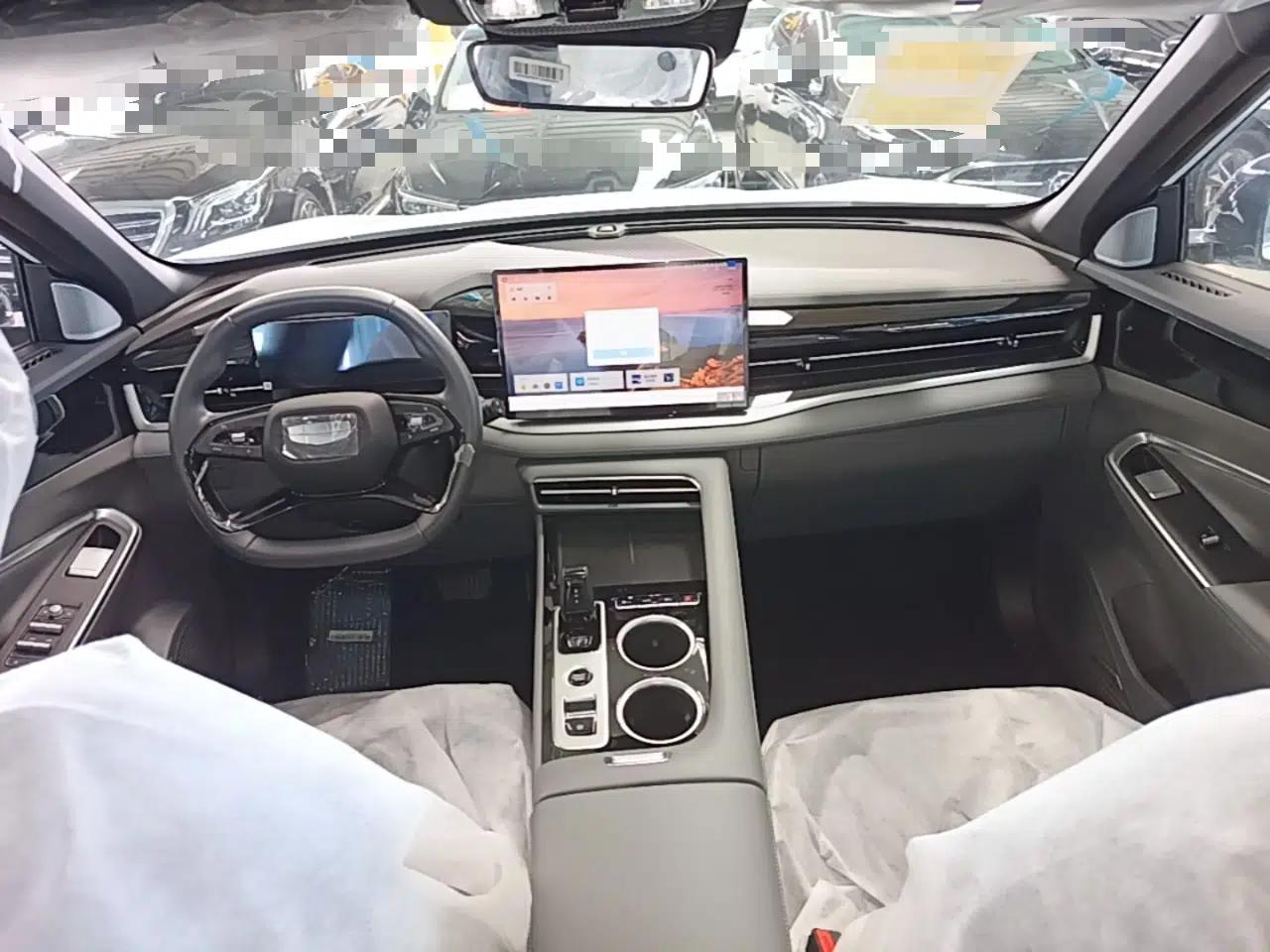Geely Auto Emgrand X7 Sport 2026 Model 1.5TD Aspirational — миниатюра 12
