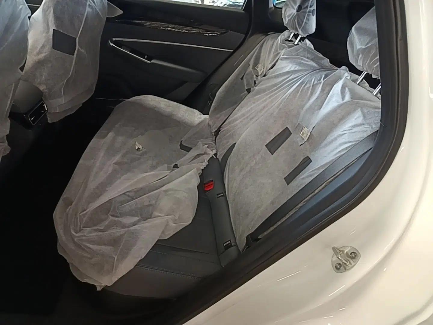Geely Auto Emgrand X7 Sport 2026 Model 1.5TD Aspirational — миниатюра 20