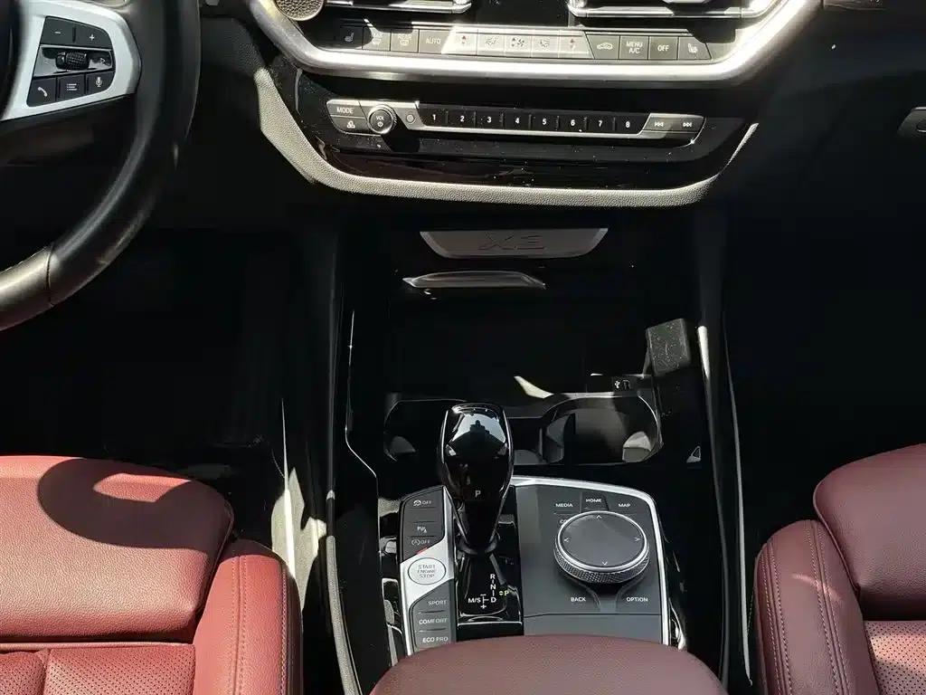BMW X3 2022 xDrive30i Leading Edition M Sport Package — миниатюра 16