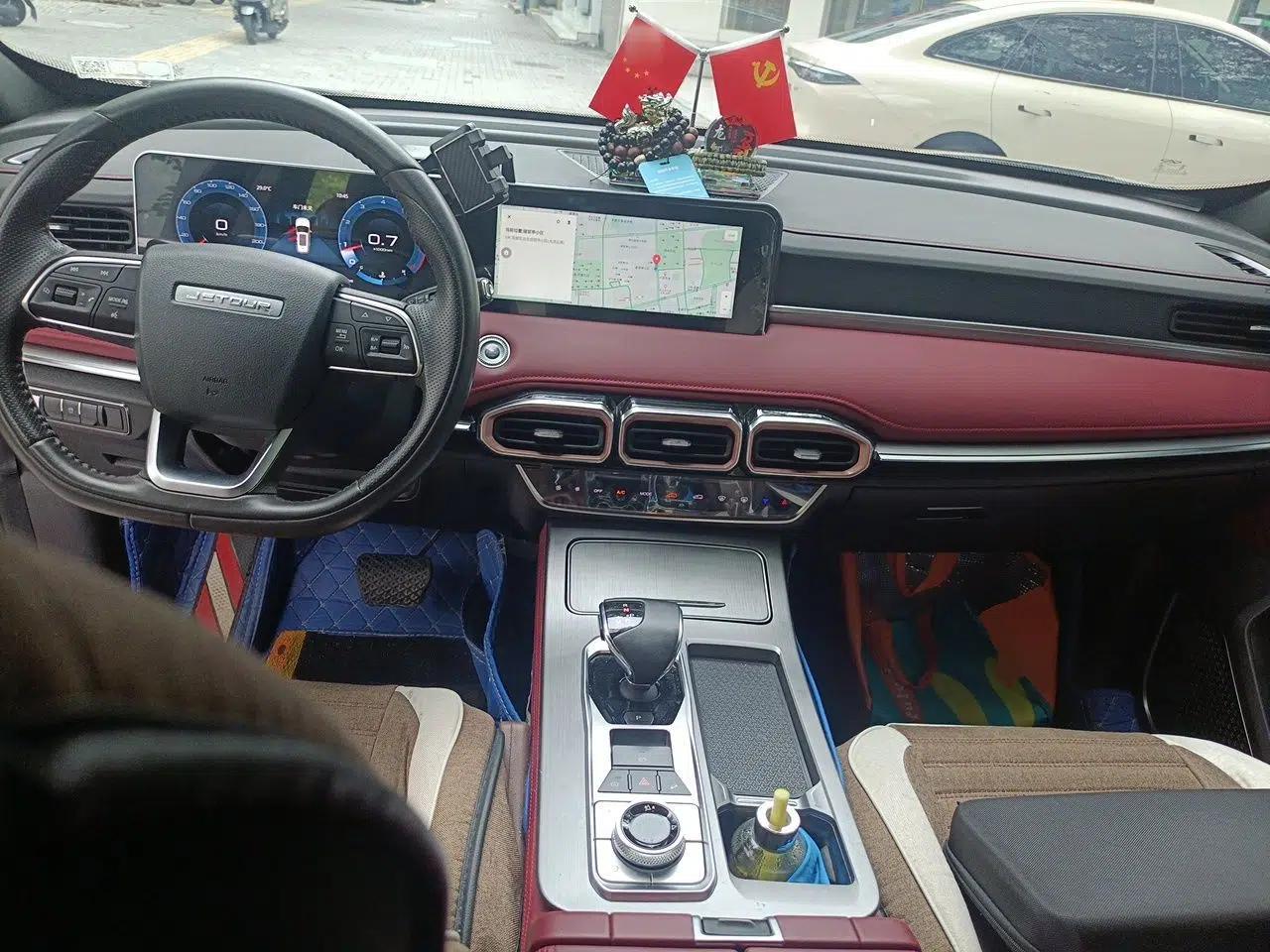 JETOUR X70 PLUS 2023 1.5T DCT Ziqiang PRO+ 7-Seater — миниатюра 9
