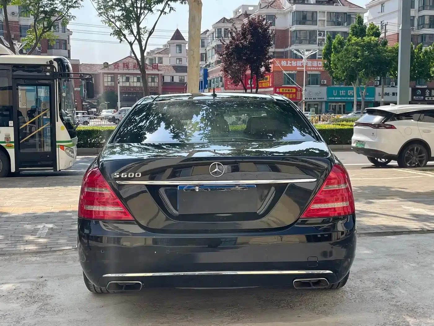 2010 Mercedes-Benz S-Class S 600 L — миниатюра 3