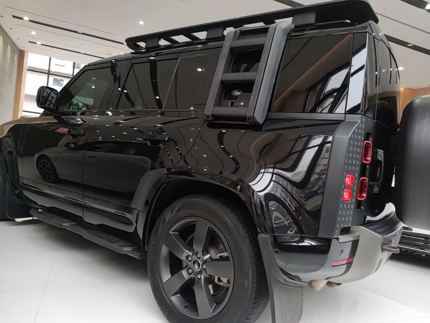Land Rover Defender 2023 Facelift 110 3.0T P400 X-DYNAMIC HSE — миниатюра 4