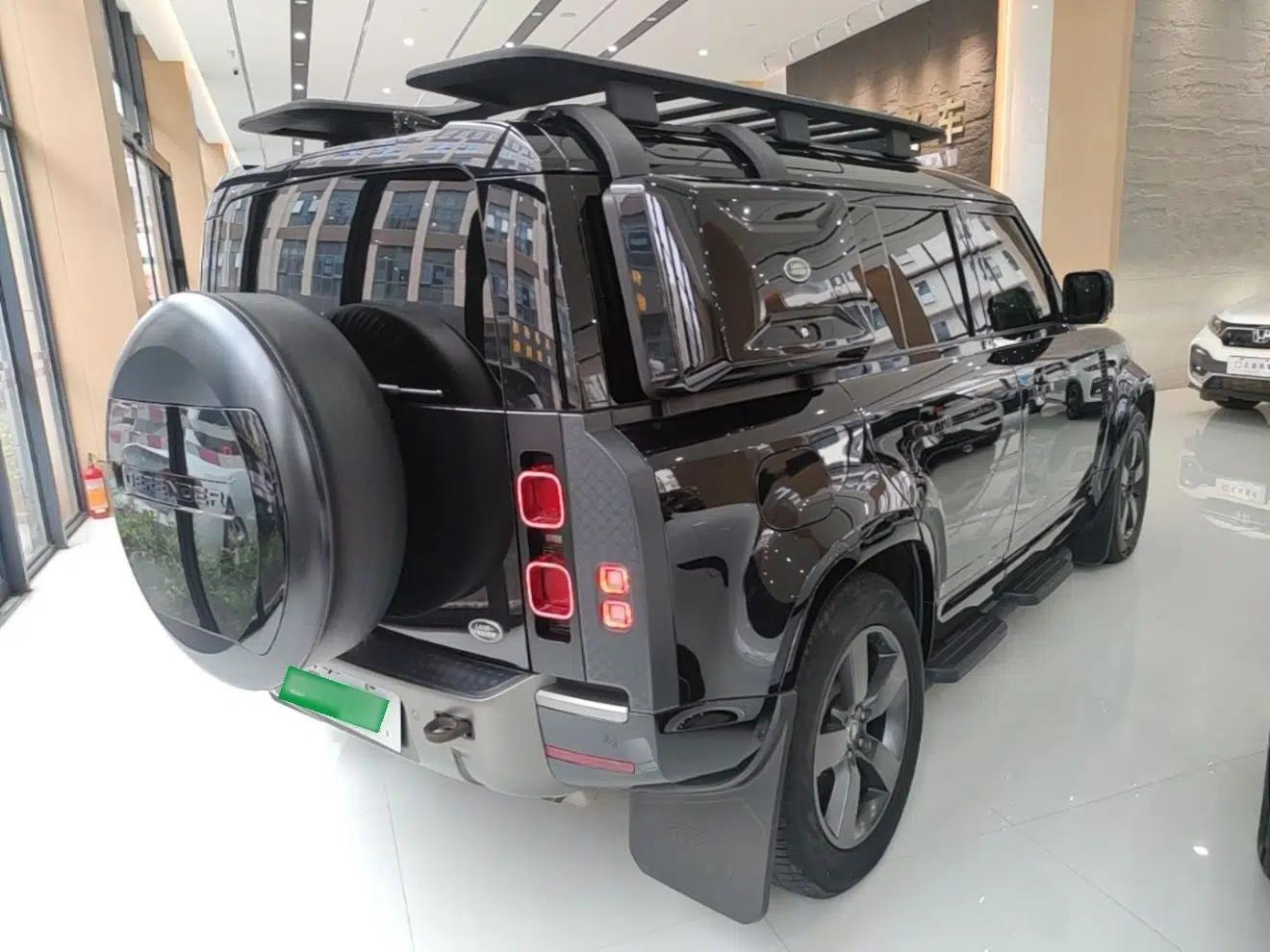 Land Rover Defender 2023 Facelift 110 3.0T P400 X-DYNAMIC HSE — миниатюра 6