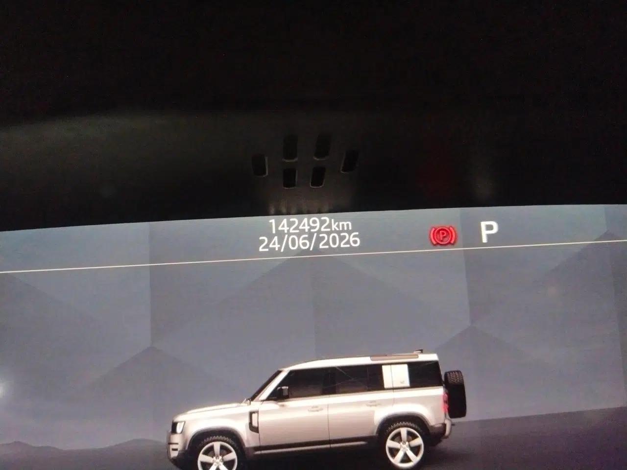 Land Rover Defender 2020 110 P400 Dark Special Edition — миниатюра 12