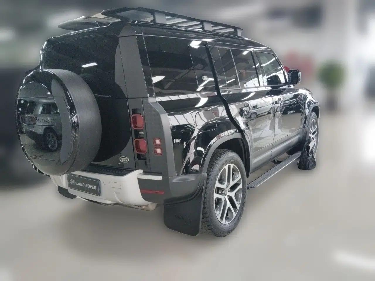 Land Rover Defender 2020 110 P400 Dark Special Edition — миниатюра 6