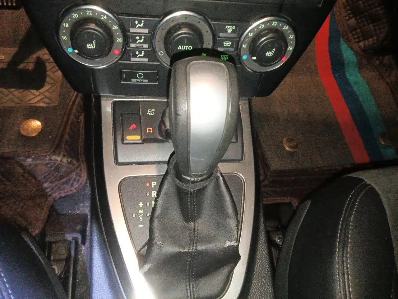 Land Rover Freelander 2 2011 3.2L i6 SE Gasoline Version — миниатюра 14