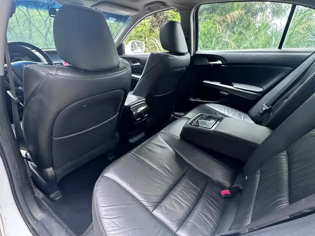 2012 Honda Accord 2.4L EXL Navi — миниатюра 6