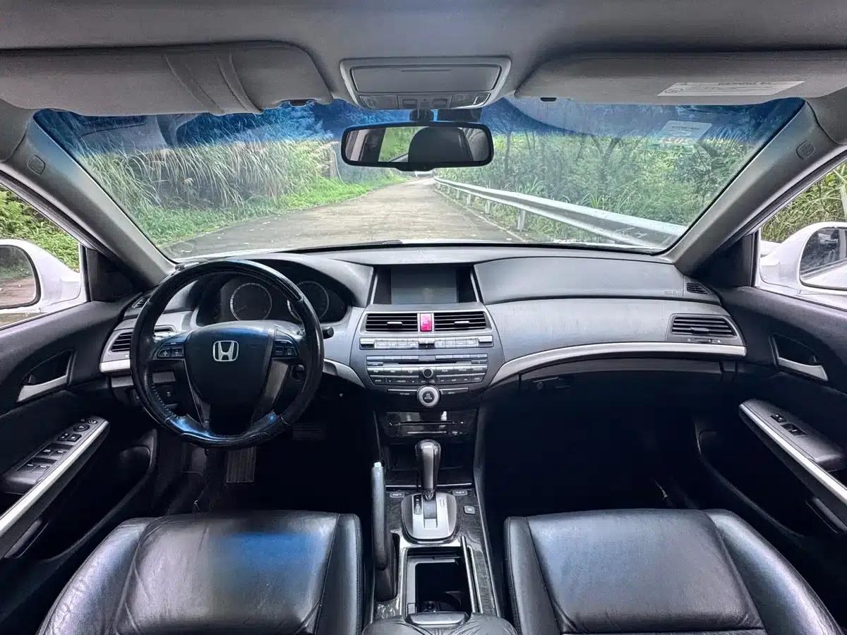 2012 Honda Accord 2.4L EXL Navi — миниатюра 8