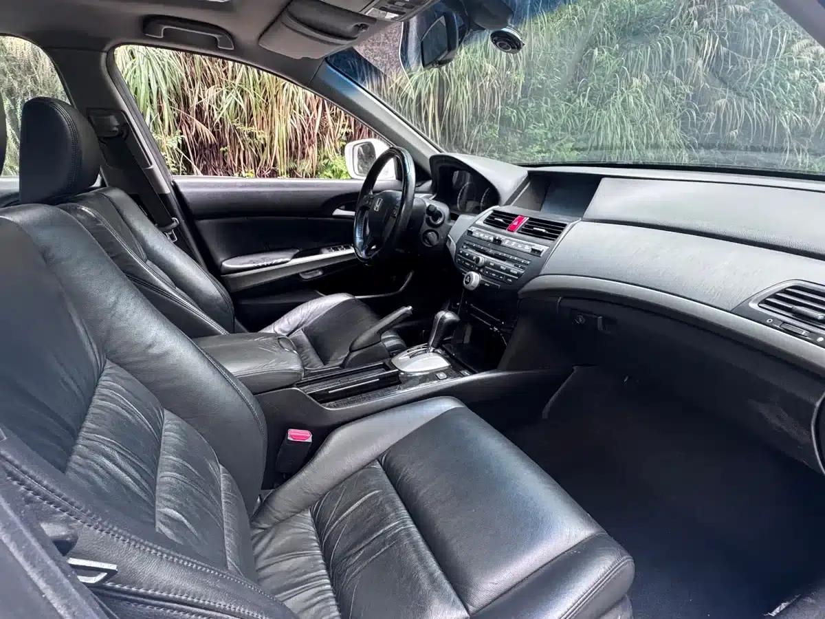 2012 Honda Accord 2.4L EXL Navi — миниатюра 9