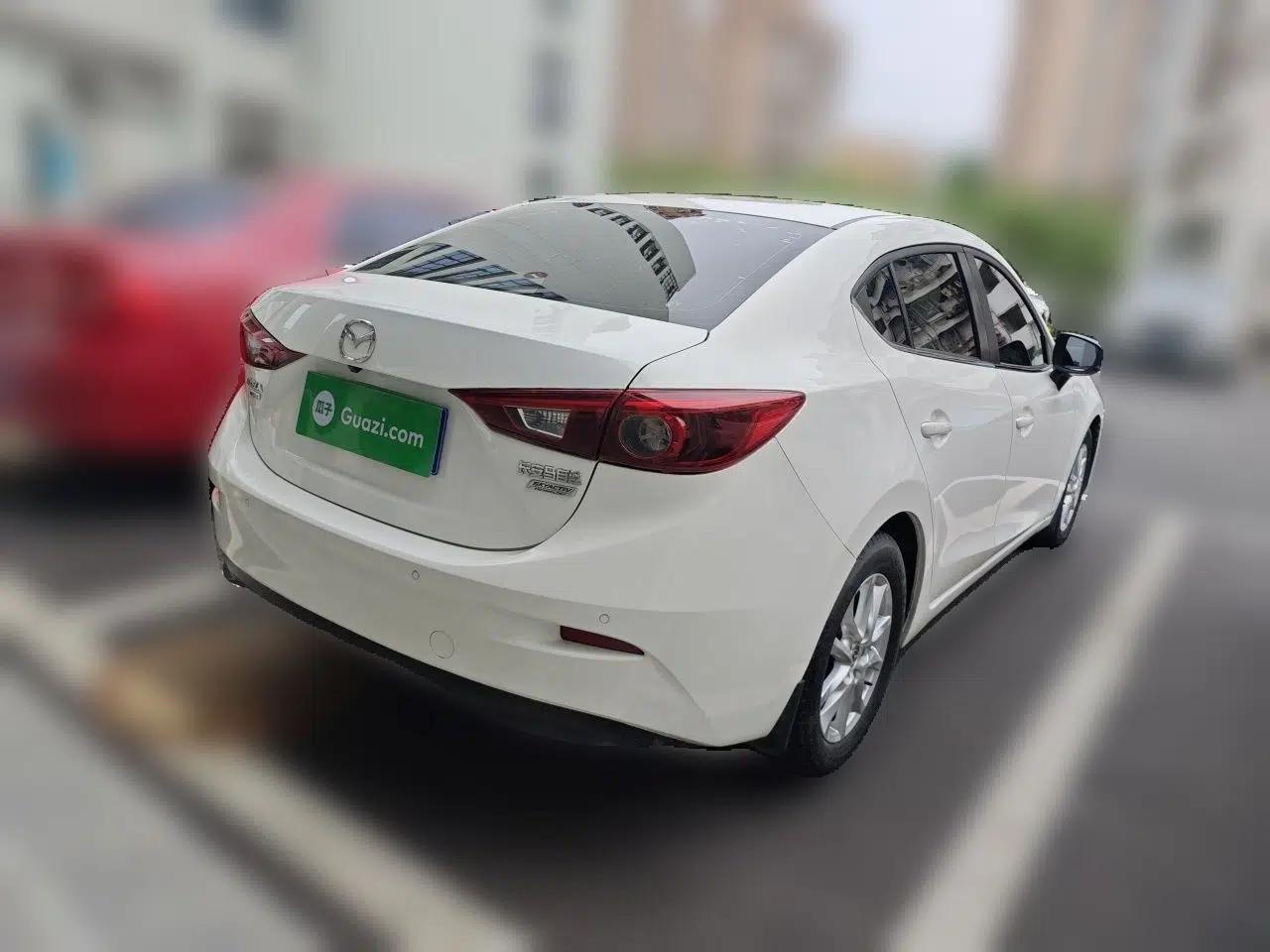 Mazda 3 Axela 2017 Sedan 1.5L Automatic Luxury Model Emission Standard China V — миниатюра 6