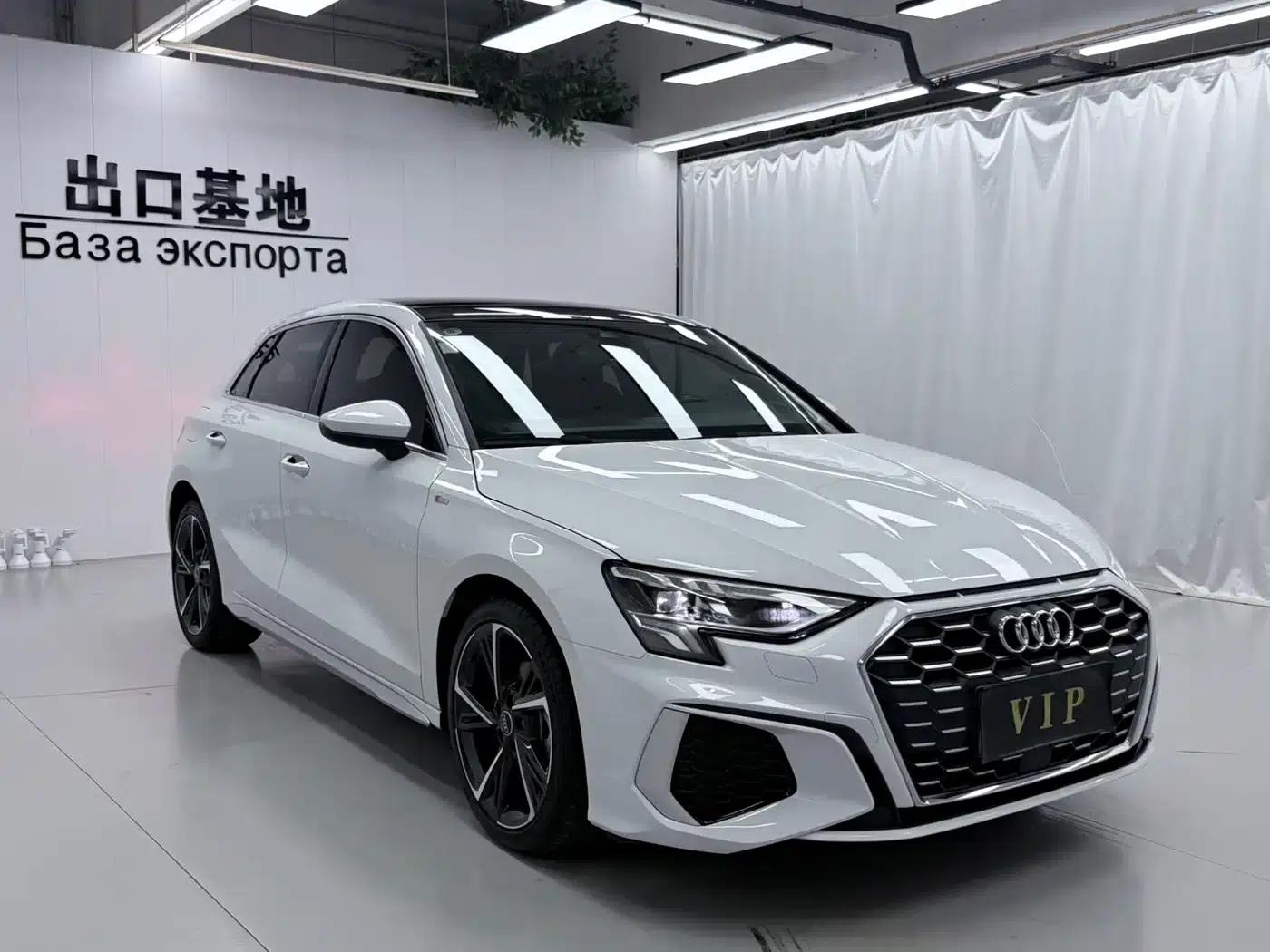 Audi A3 2023 Sportback 35 TFSI Fashion Sport — миниатюра 3
