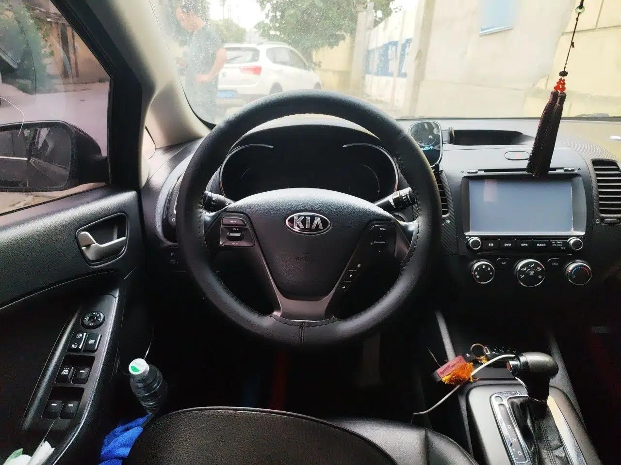 Kia K3 2013 1.6L Automatic GLS — миниатюра 10