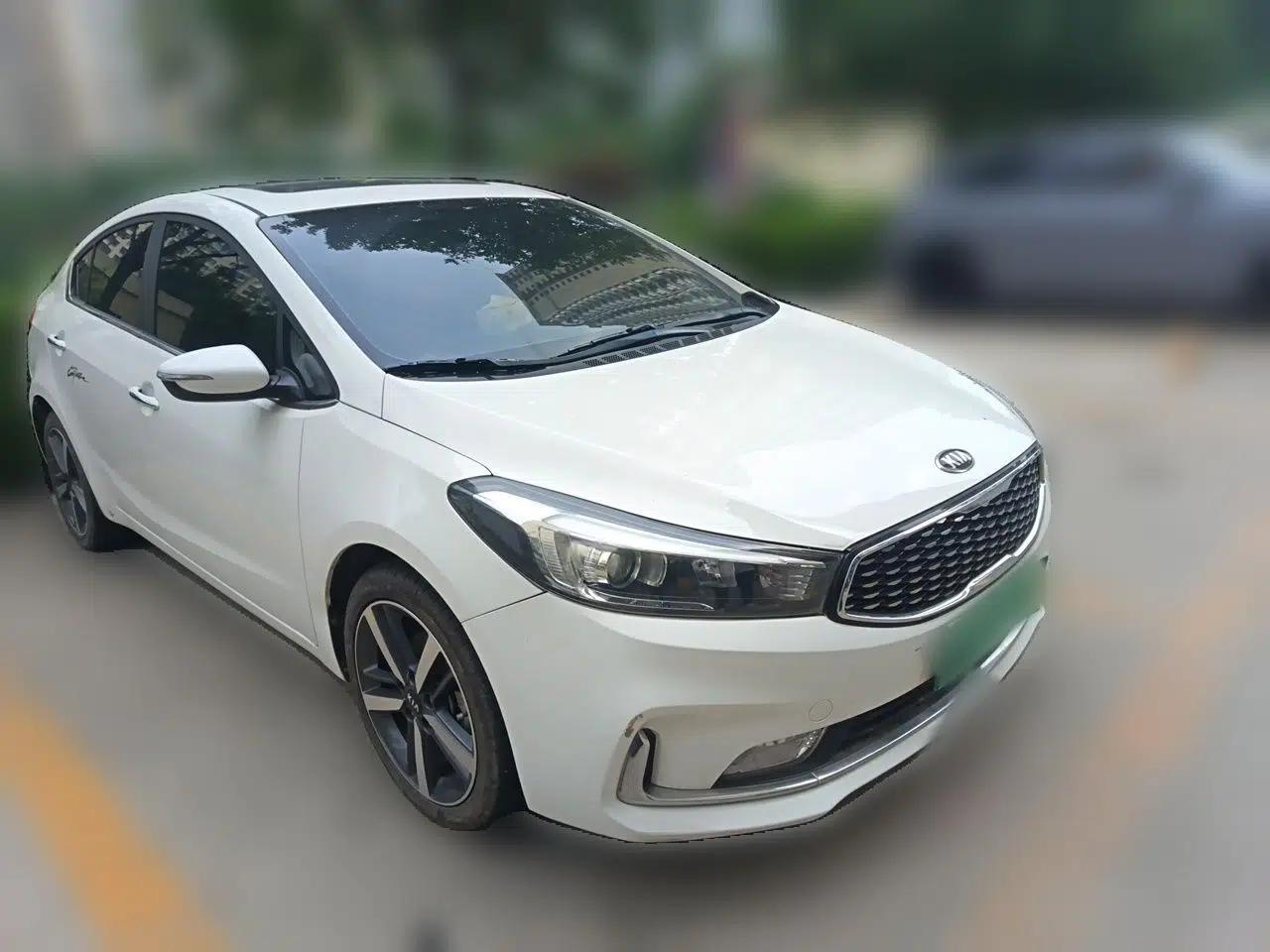 Kia K3 2017 1.6L Automatic 15th Anniversary Special Edition GLS — миниатюра 3