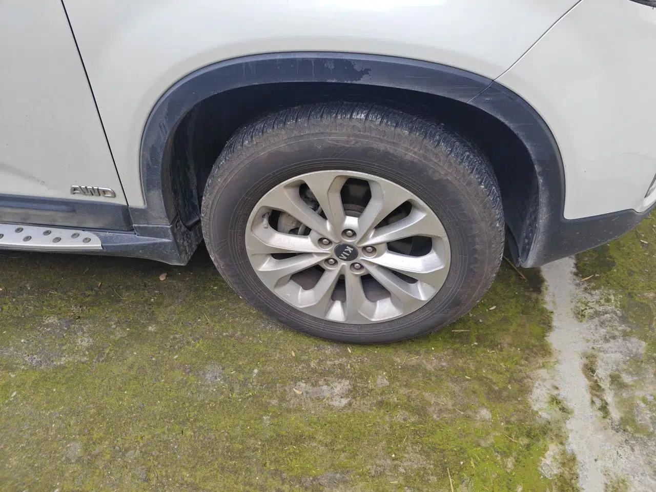 Kia Sorento 2013 2.2T 7-seat Diesel Luxury Edition — миниатюра 8