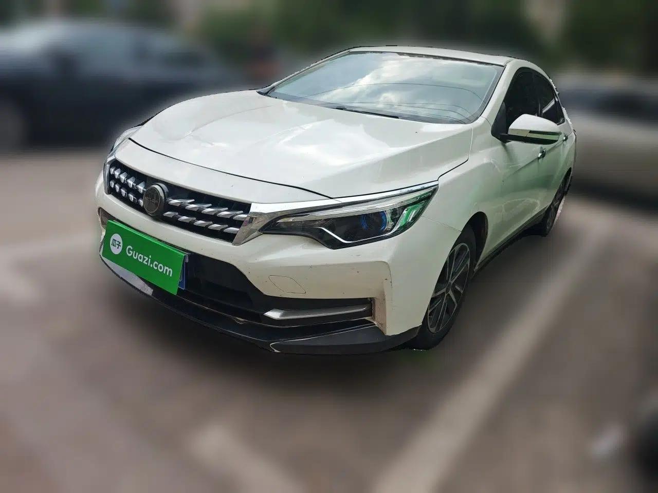 Venucia D60 2020 1.6L XL CVT Enjoyment Edition — миниатюра 1