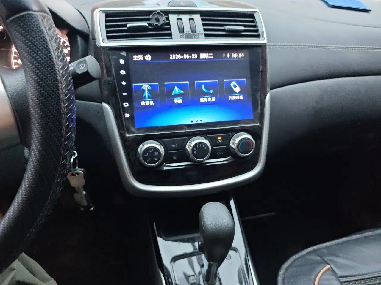 Nissan Tiida 2016 1.6L CVT Cool Dynamic Edition — миниатюра 13