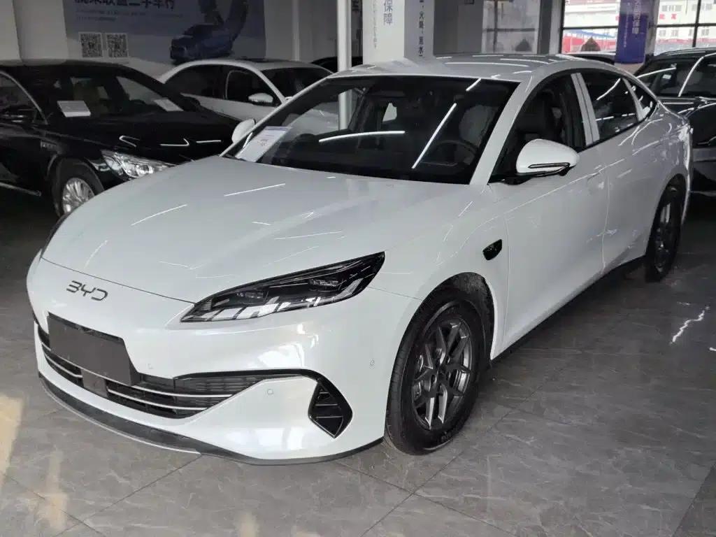 Seal 06 2025 DM-i Intelligent Driving Edition 80KM Luxury Model — миниатюра 2