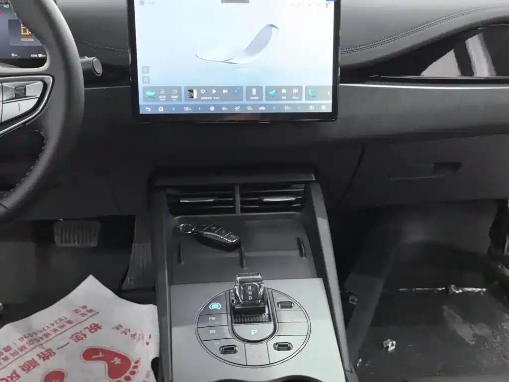 Seal 06 2025 DM-i Intelligent Driving Edition 80KM Luxury Model — миниатюра 11