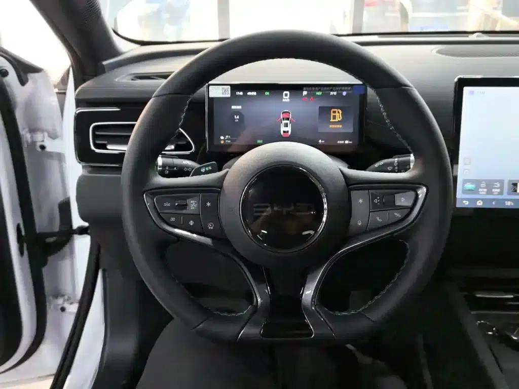Seal 06 2025 DM-i Intelligent Driving Edition 80KM Luxury Model — миниатюра 8