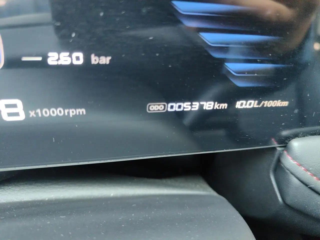 Roewe i5 2023 1.5L CVT Luxury Edition — миниатюра 11