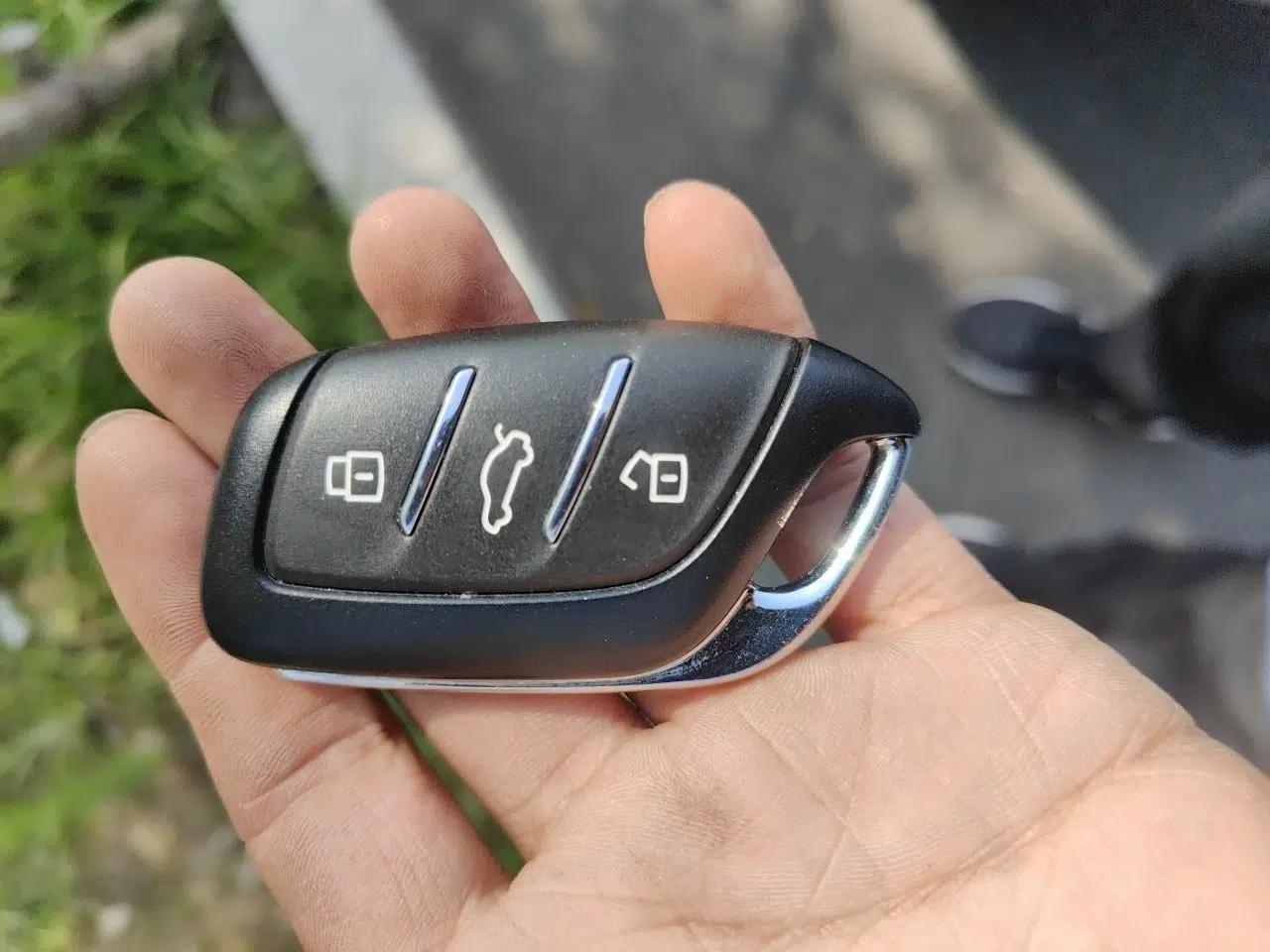 Roewe i5 2023 1.5L CVT Luxury Edition — миниатюра 17