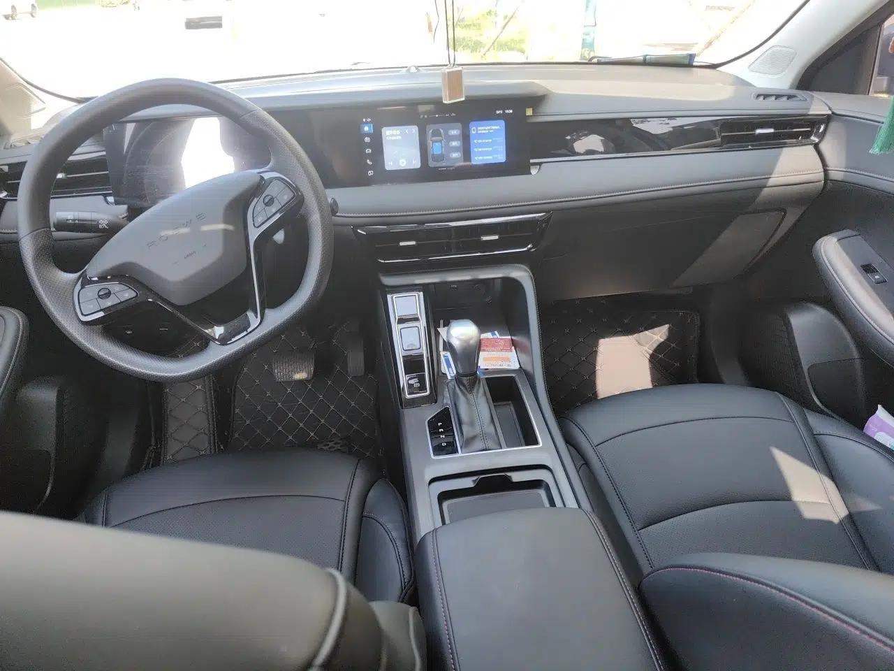 Roewe i5 2023 1.5L CVT Luxury Edition — миниатюра 18