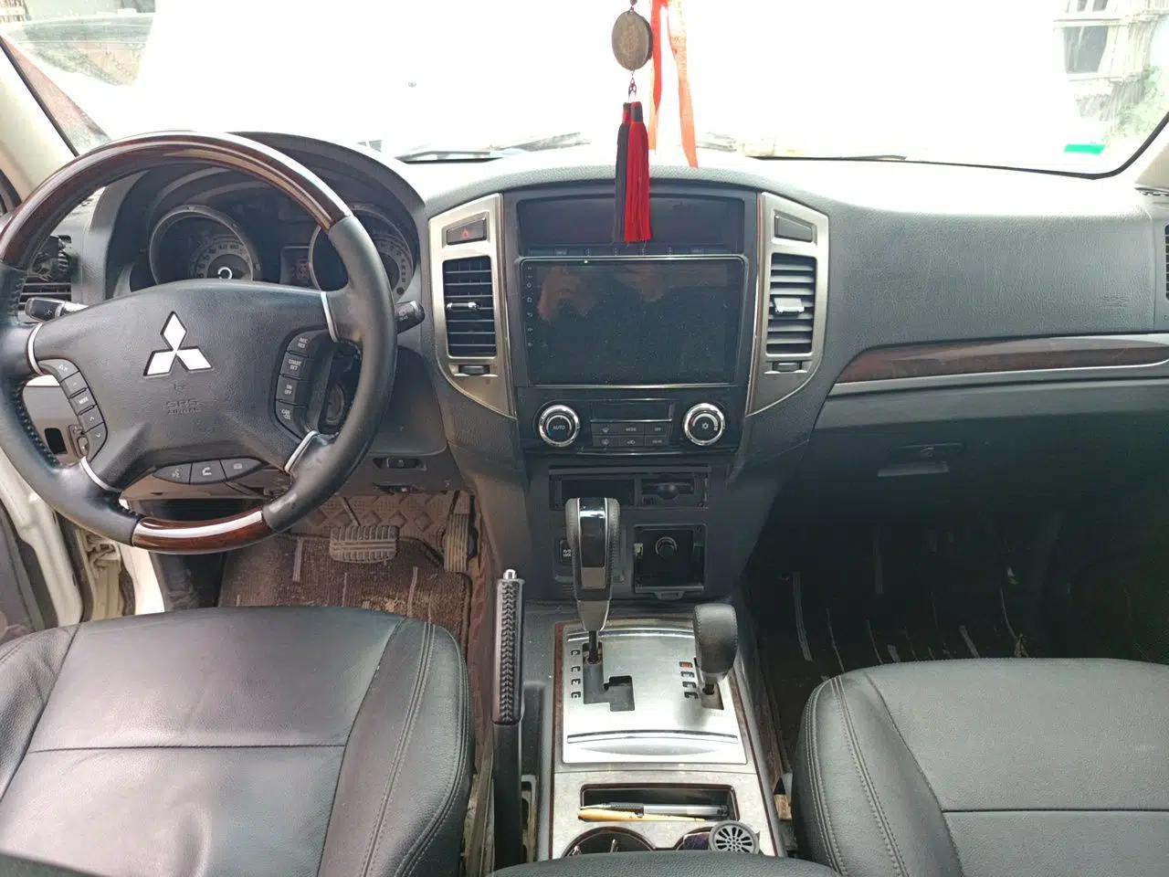 Mitsubishi Pajero V93 3.0L automatic — миниатюра 9