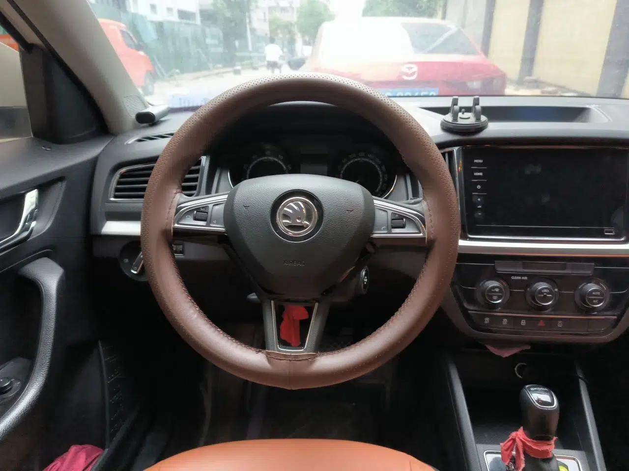 Skoda Kamiq 2020 1.5L Automatic Comfort Edition — миниатюра 10