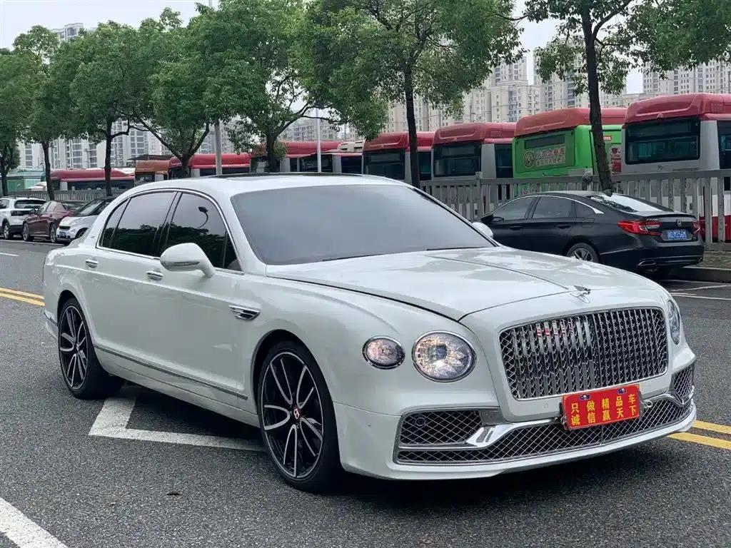 Flying Spur 2005 6.0T Standard Edition — миниатюра 3