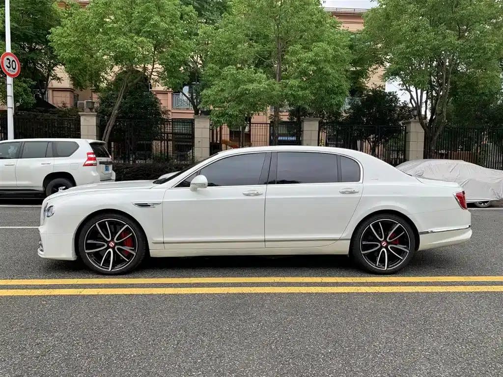 Flying Spur 2005 6.0T Standard Edition — миниатюра 7