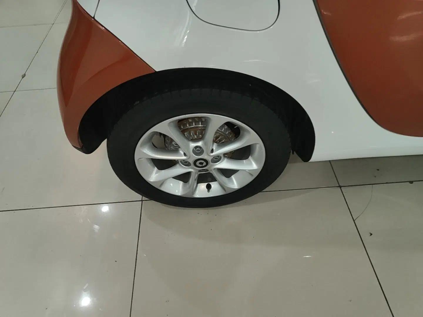 smart fortwo 2018 1.0L 52kW Hardtop Dynamic Version China V — миниатюра 11