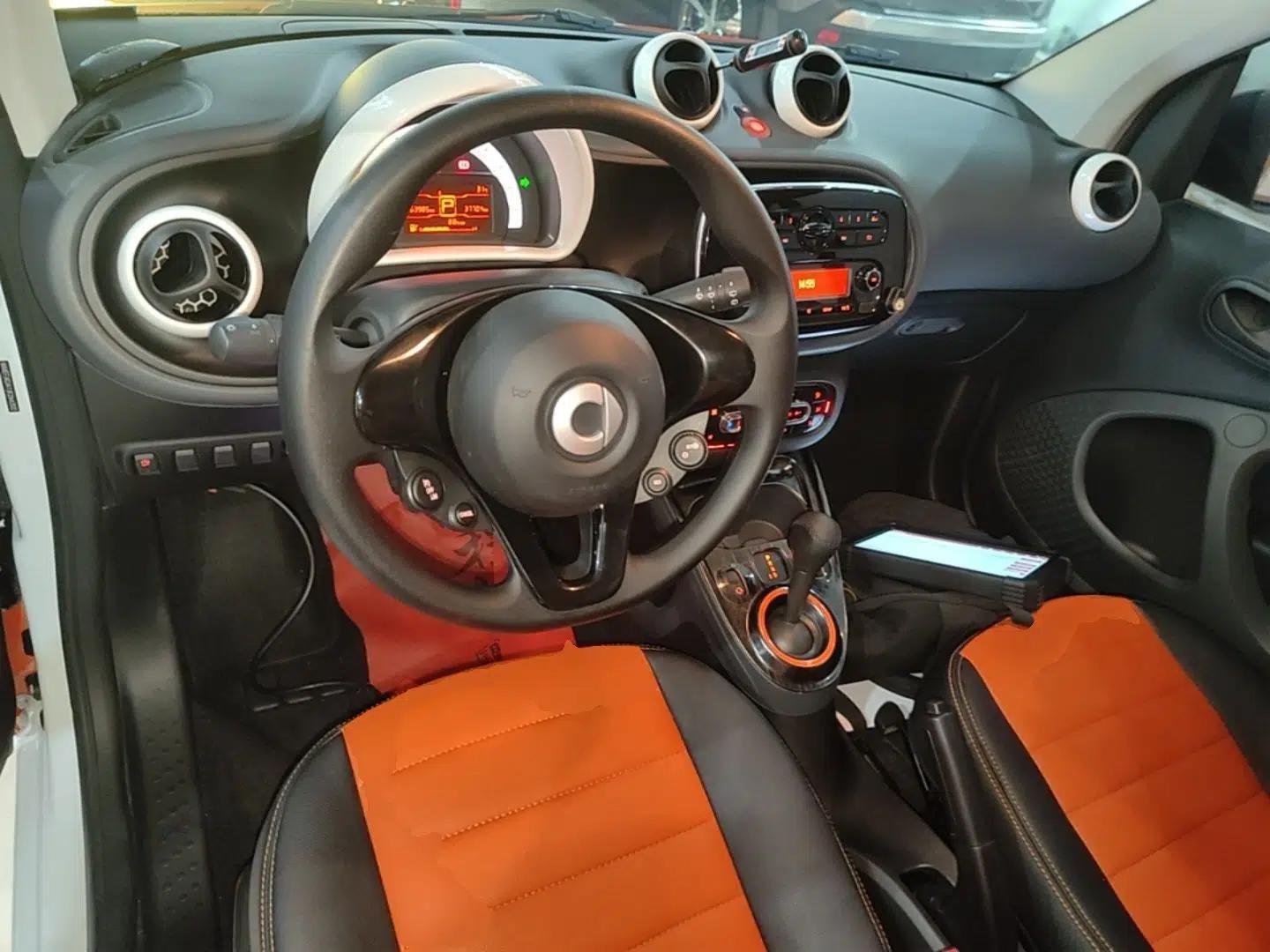 smart fortwo 2018 1.0L 52kW Hardtop Dynamic Version China V — миниатюра 12