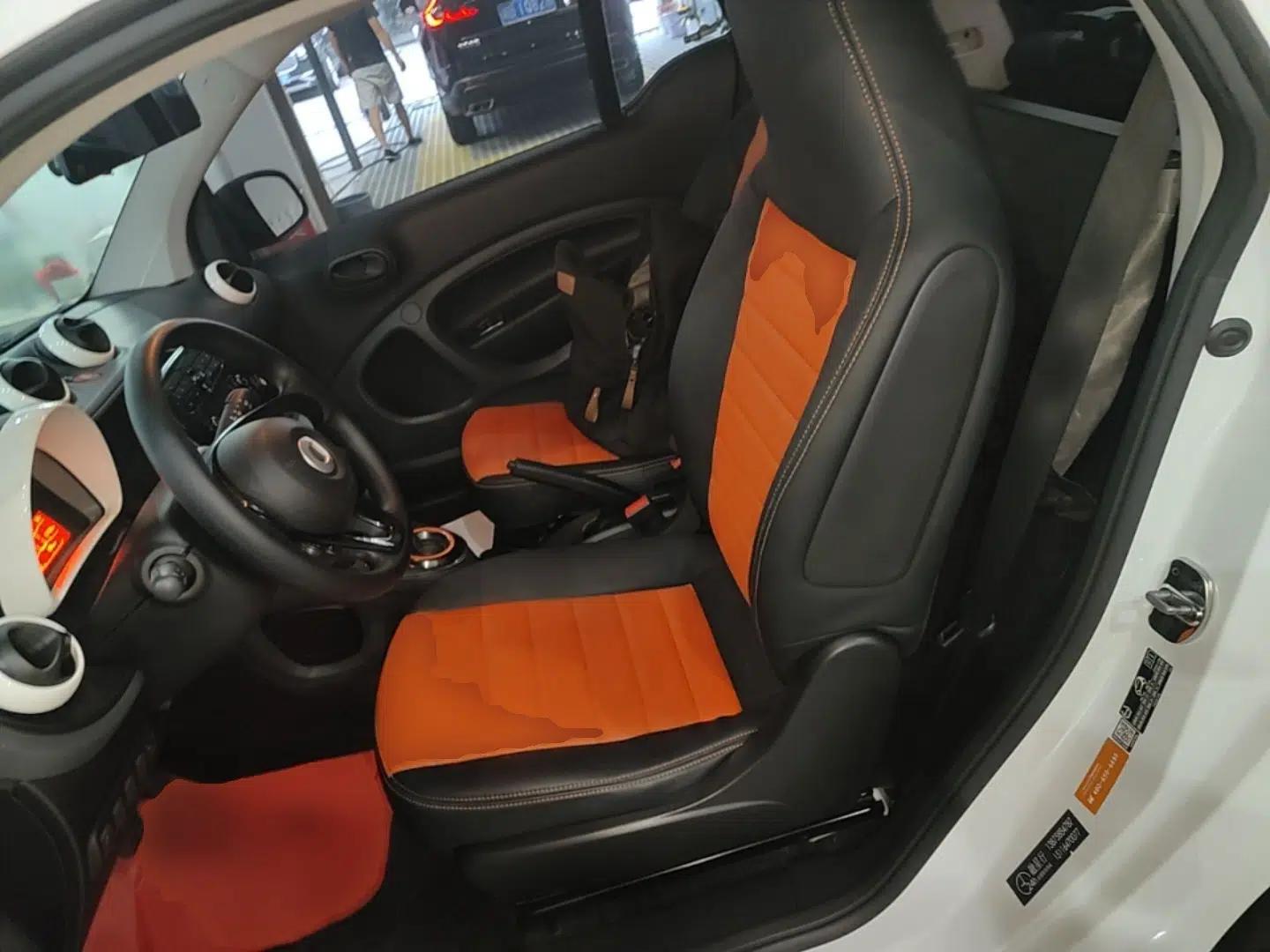 smart fortwo 2018 1.0L 52kW Hardtop Dynamic Version China V — миниатюра 17
