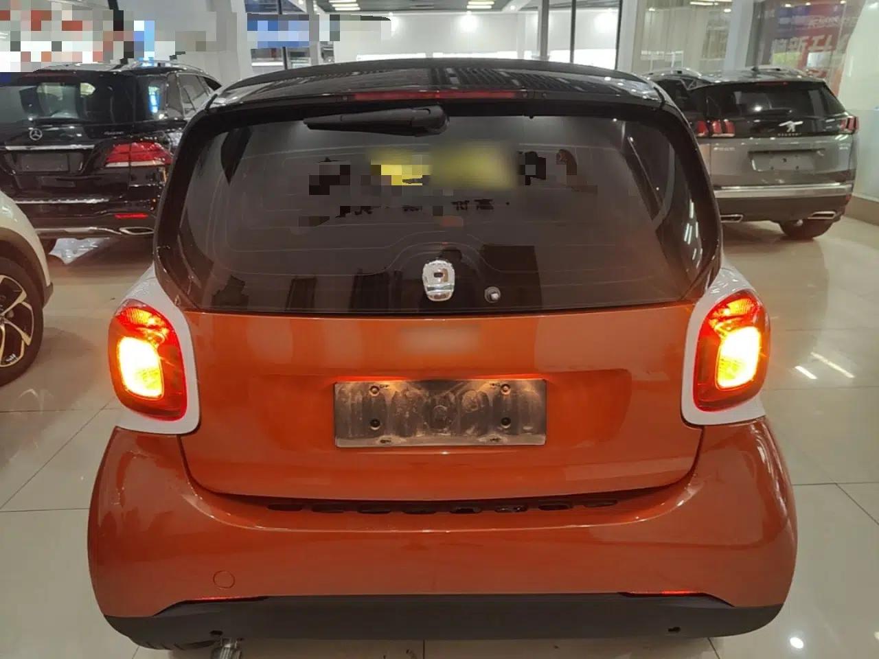 smart fortwo 2018 1.0L 52kW Hardtop Dynamic Version China V — миниатюра 5