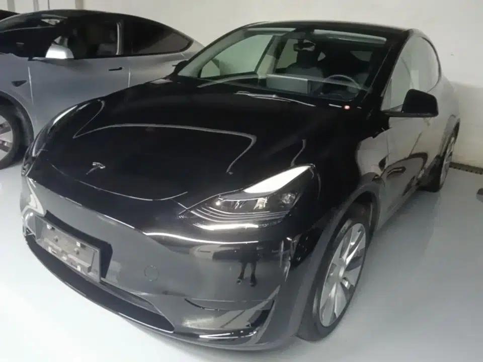 Tesla Model Y 2022 Revised Version Rear-Wheel Drive — миниатюра 1