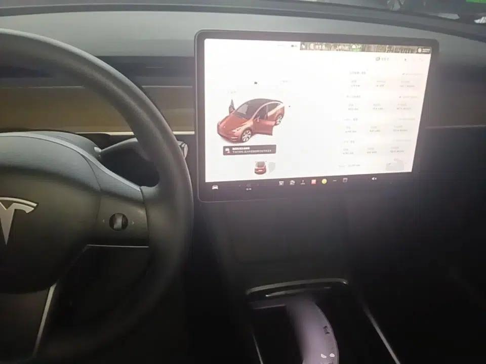 Tesla Model Y 2022 Revised Version Rear-Wheel Drive — миниатюра 12