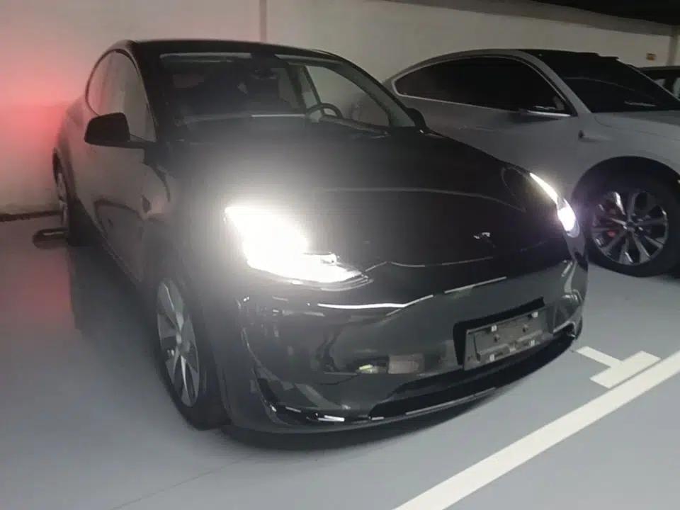 Tesla Model Y 2022 Revised Version Rear-Wheel Drive — миниатюра 3