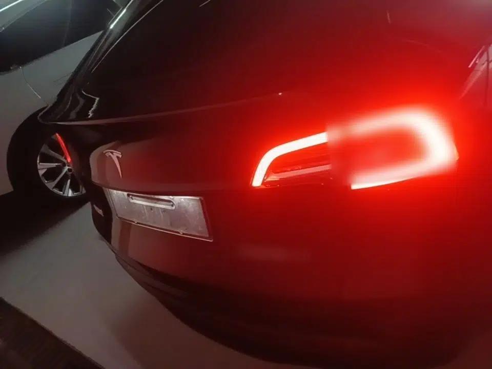 Tesla Model Y 2022 Revised Version Rear-Wheel Drive — миниатюра 5